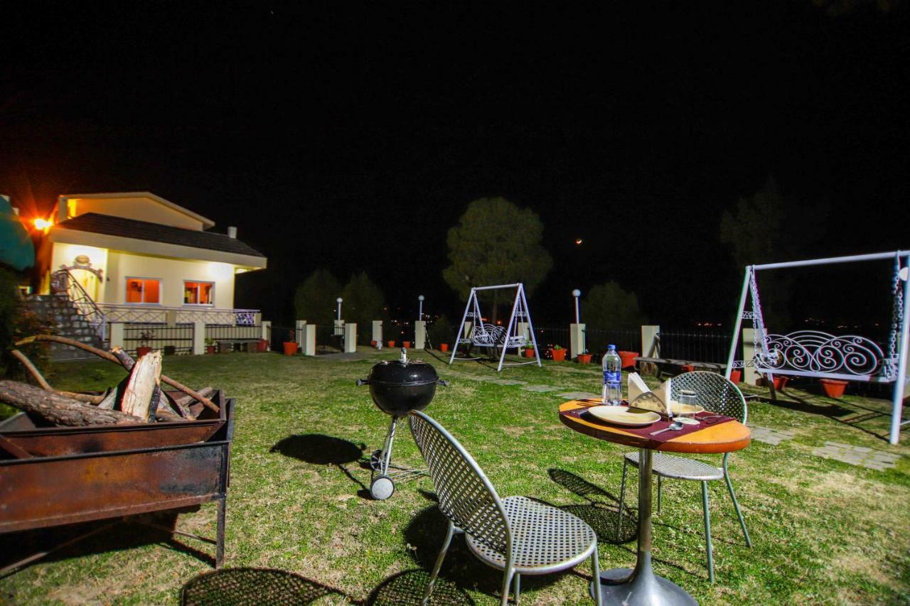 V Resorts Mumukshu Pauri Exterior foto